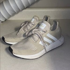 Adidas Swift Run